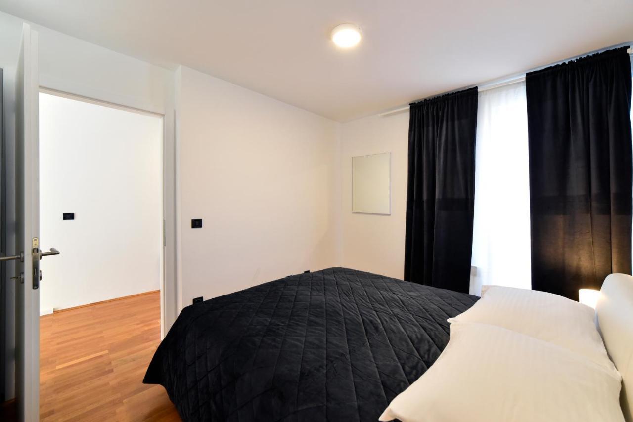 Lavir Apartment With Parking Zagreb Exterior photo
