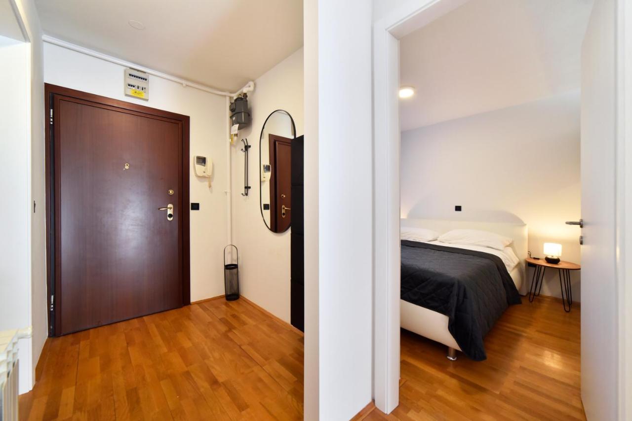 Lavir Apartment With Parking Zagreb Exterior photo