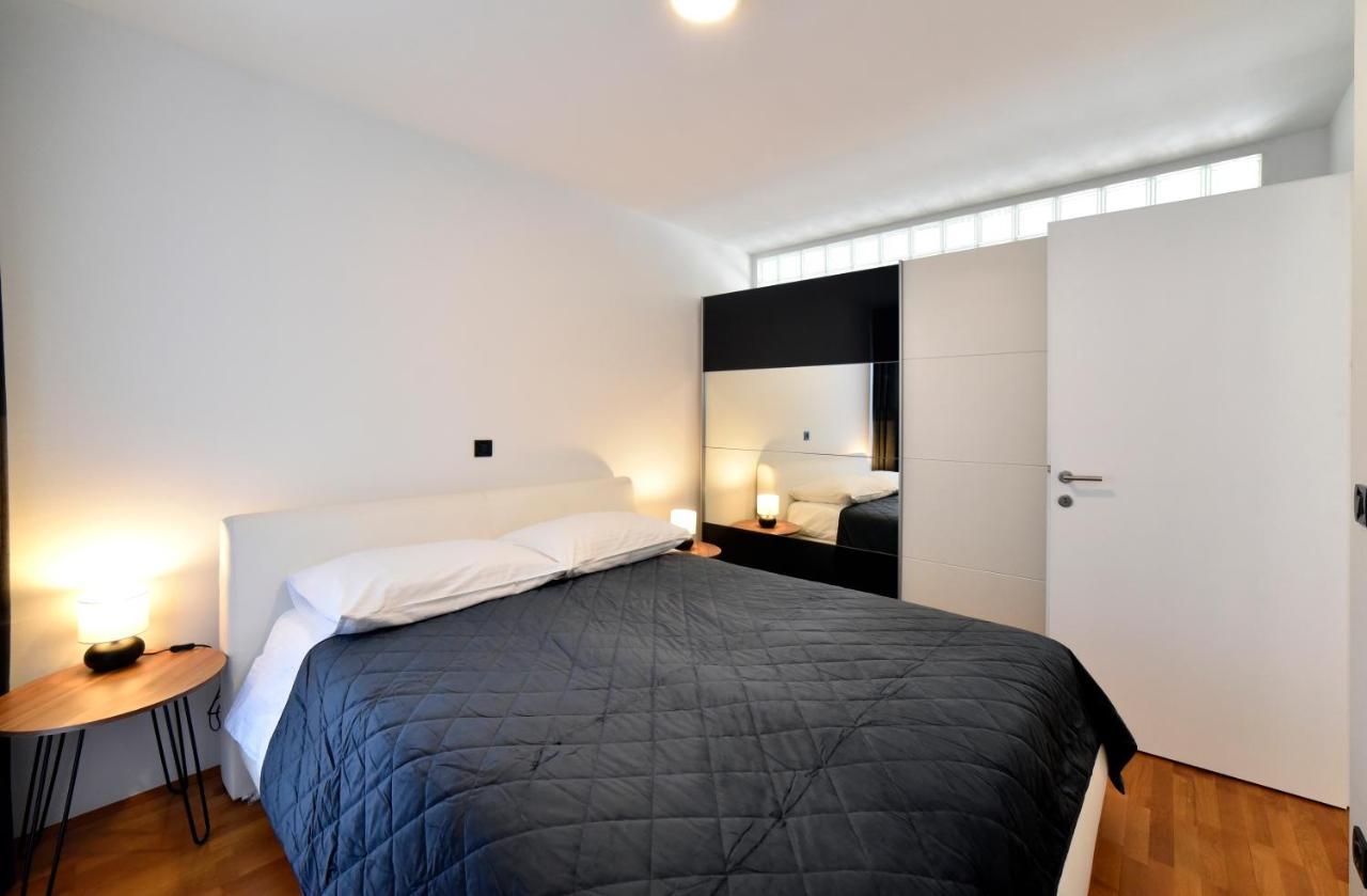 Lavir Apartment With Parking Zagreb Exterior photo