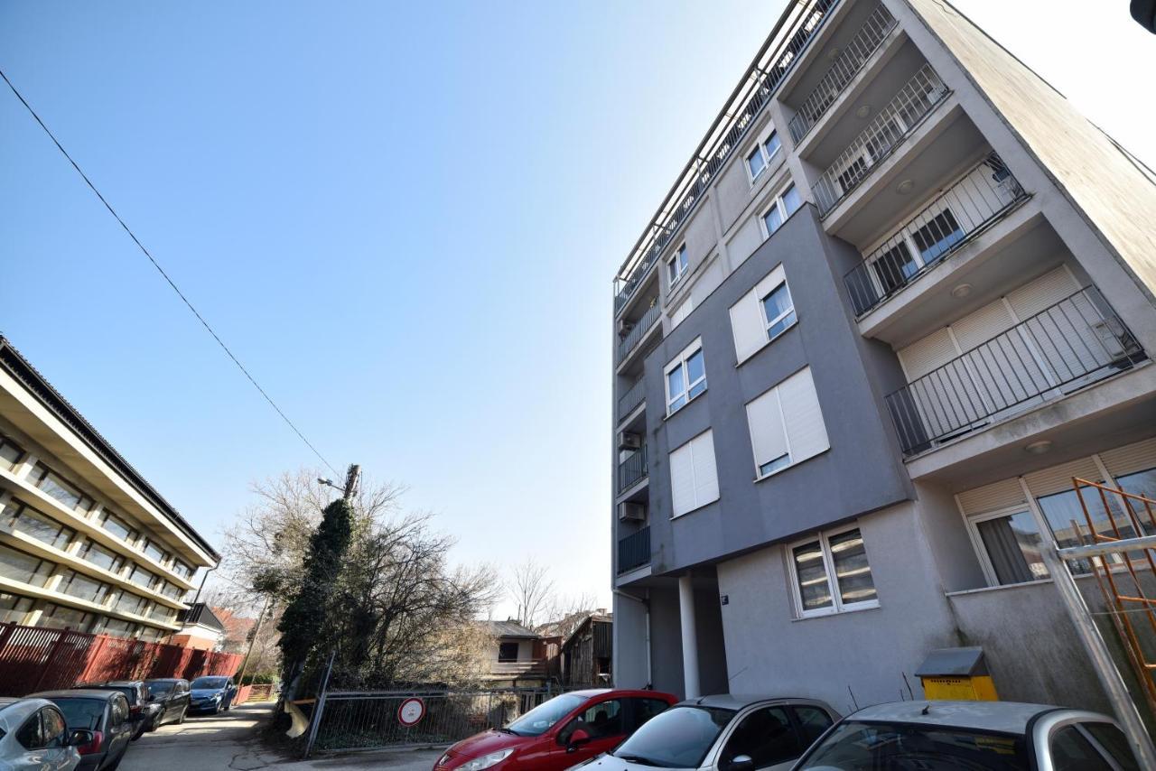 Lavir Apartment With Parking Zagreb Exterior photo